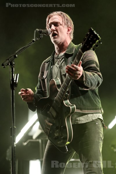 QUEENS OF THE STONE AGE - 2023-11-07 - PARIS - Accor Arena - Joshua Michael Homme III